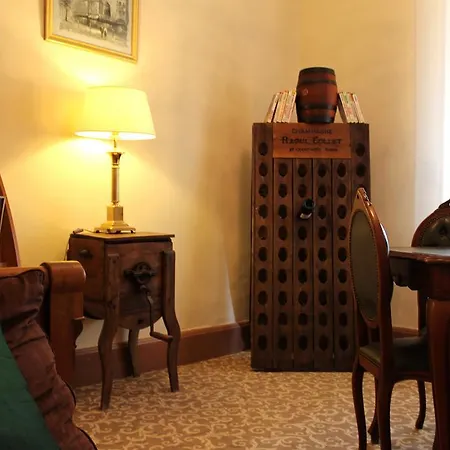 Hotel California Vichy