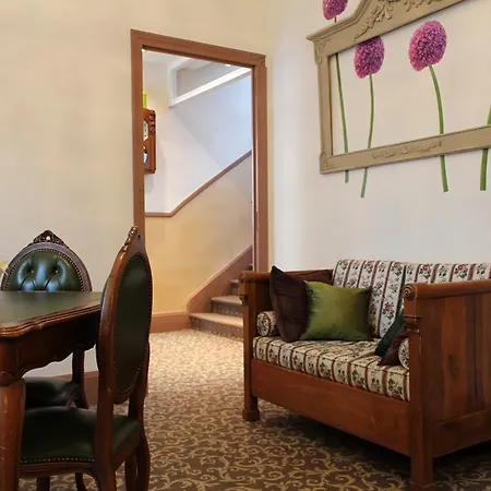 California Hotel