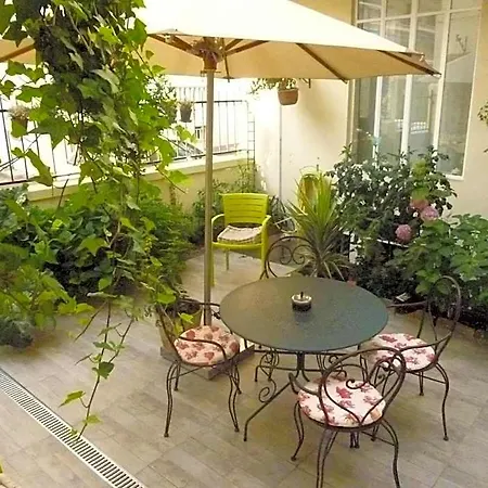 California מלון וישי