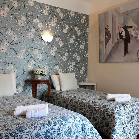 California Hotel 2*